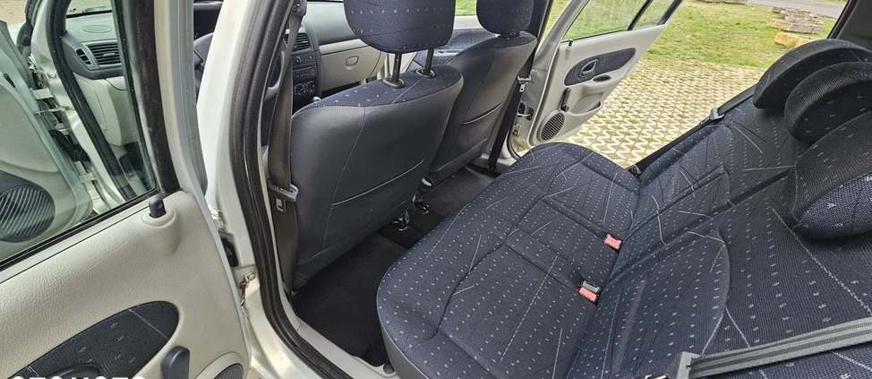 Renault Clio cena 6900 przebieg: 88000, rok produkcji 2003 z Braniewo małe 232
